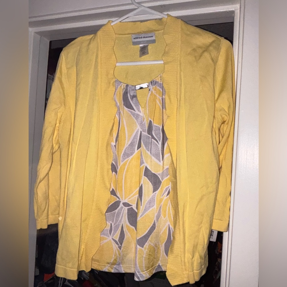 Alfred Dunner Petite Yellow Knit Top